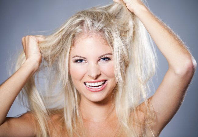 Бърз начин да се възстанови обезцветена коса