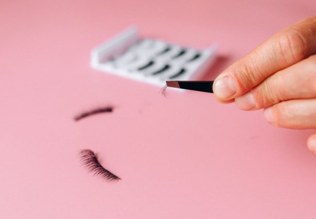 Общи грешки, които да избегнете при поставяне на мигли